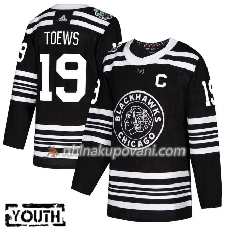 Chicago Blackhawks Dresy Jonathan Toews 19 2019 Winter Classic Adidas Černá Authentic - Dětské Chicago Blackhawks Dresy Jonathan Toews 19 2019 Winter Classic Adidas Černá Authentic - Dětské